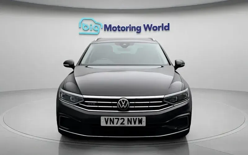 Used VW Passat Advance 218 HP (160 kW) 2022 Grey Estate