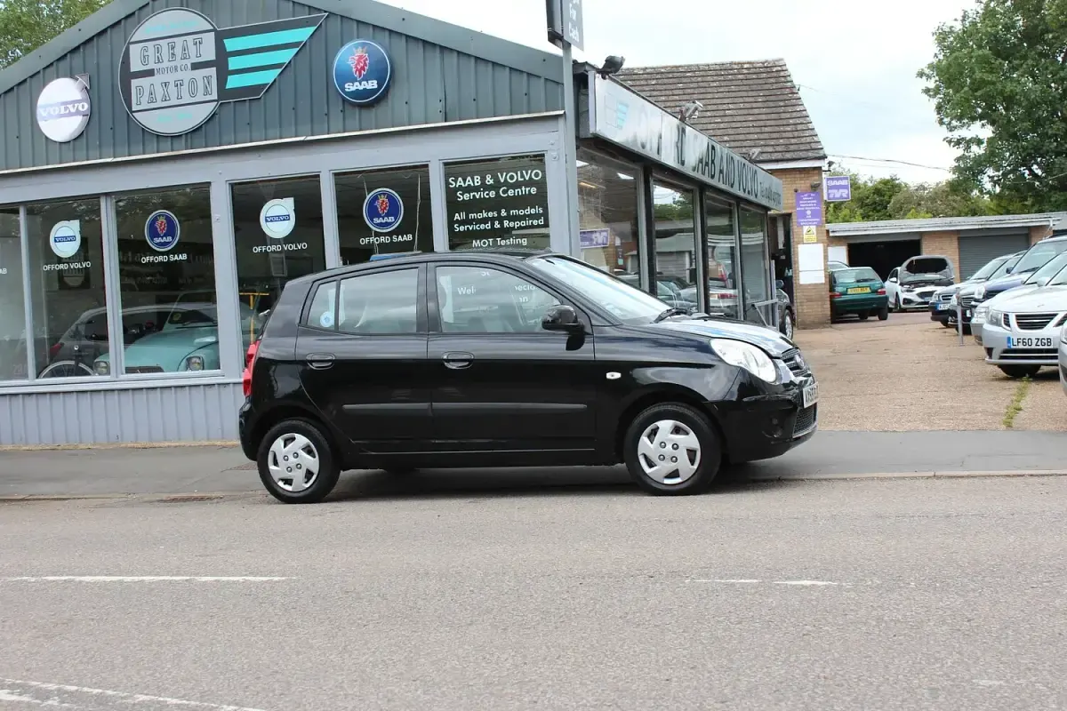 Used Kia Picanto 61 HP (44 kW) 2010 Black Hatchback