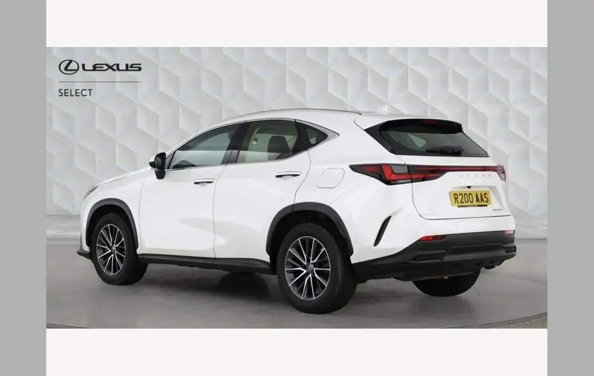 Used Lexus NX350h 239 HP (175 kW) 2022 White SUV