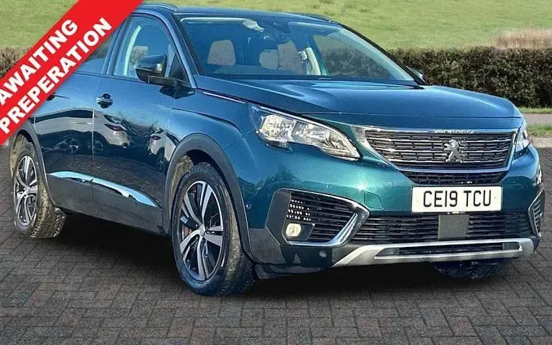 Second-hand Peugeot 5008 Allure 131 CP (96 kW) 2020 SUV