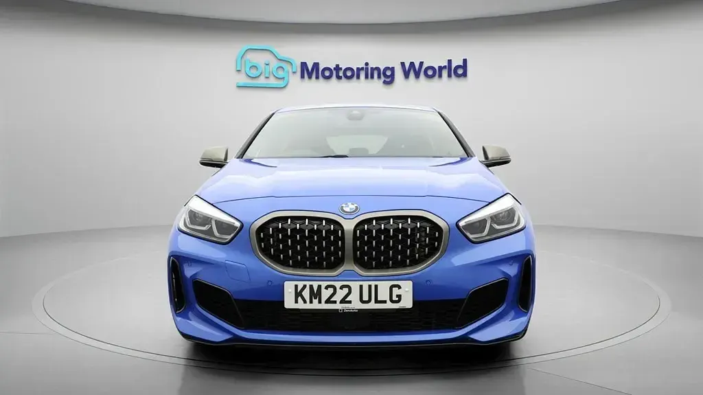 Usado BMW M135 306 CV (225 kW) 2022 Azul Utilitario