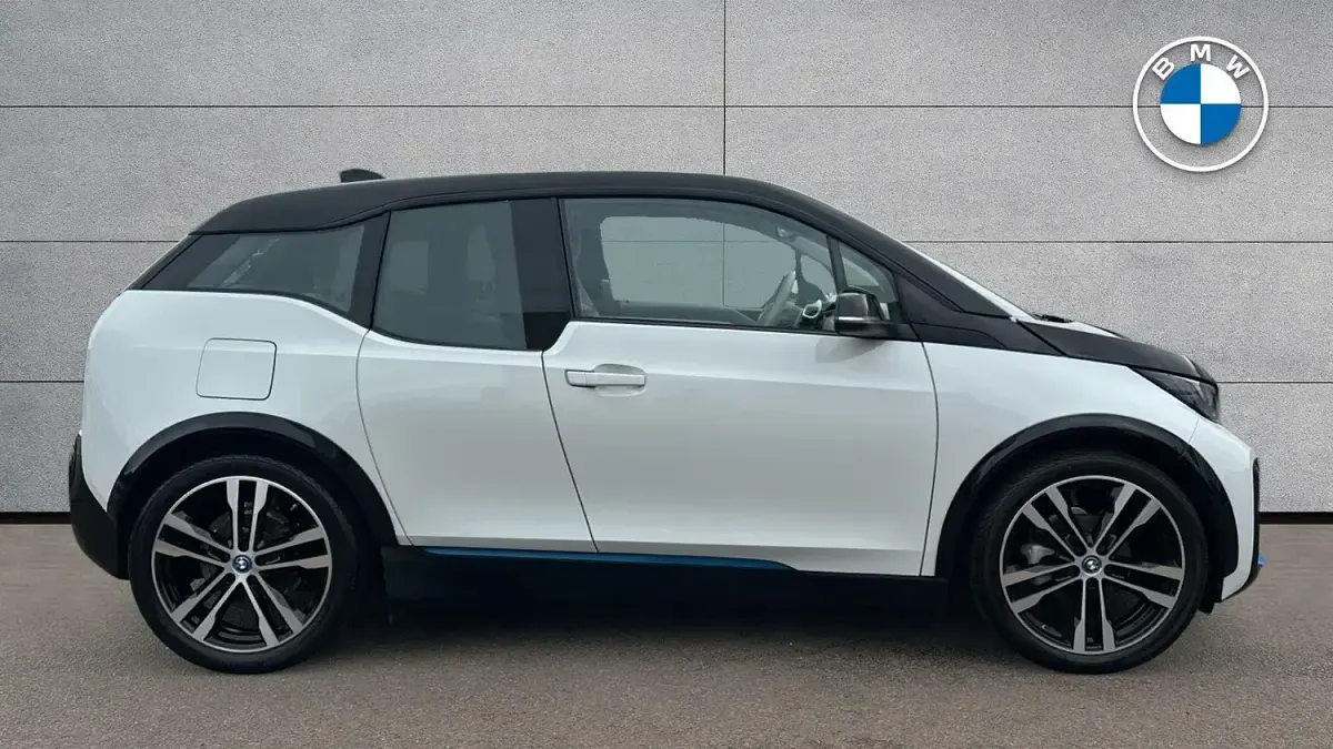 Used BMW i3 Comfort Edition 135 kW (184 HP) 2022 White Hatchback