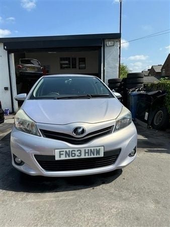 Silver Used 2013 Toyota Yaris | £5,800 (Super price) - Image 1/1
