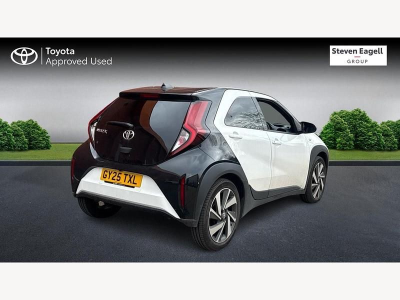 Used Toyota Aygo X 72 HP (52 kW) 2025 White SUV