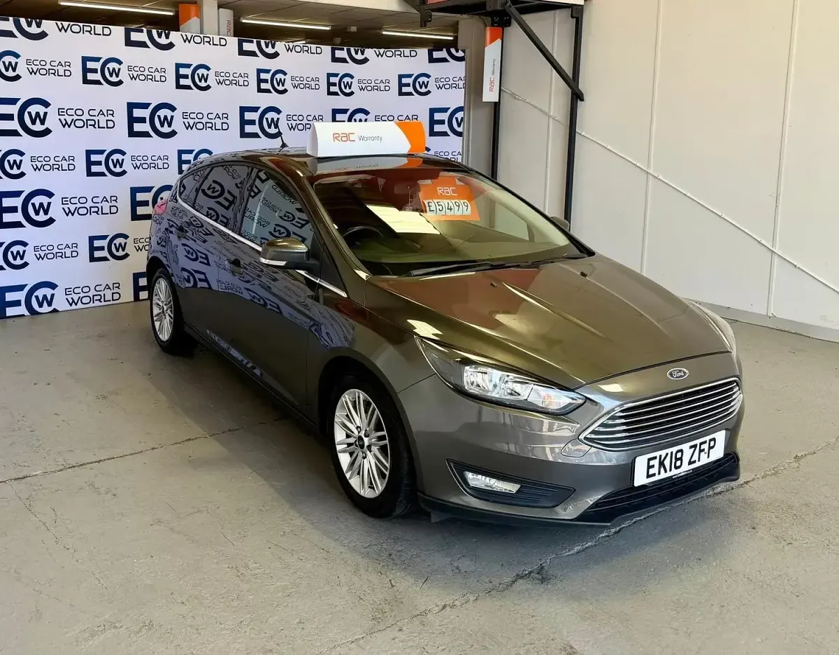 Used Ford Focus Zetec 125 HP (91 kW) 2018 Grey Hatchback