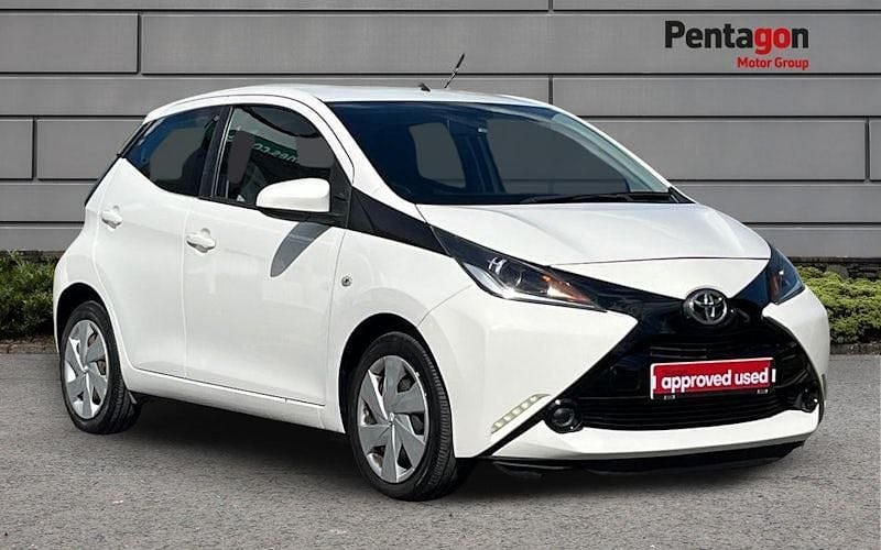 Used 2017 Toyota Aygo X-play Hatchback | £7,238 (Good price) - Image 1/4