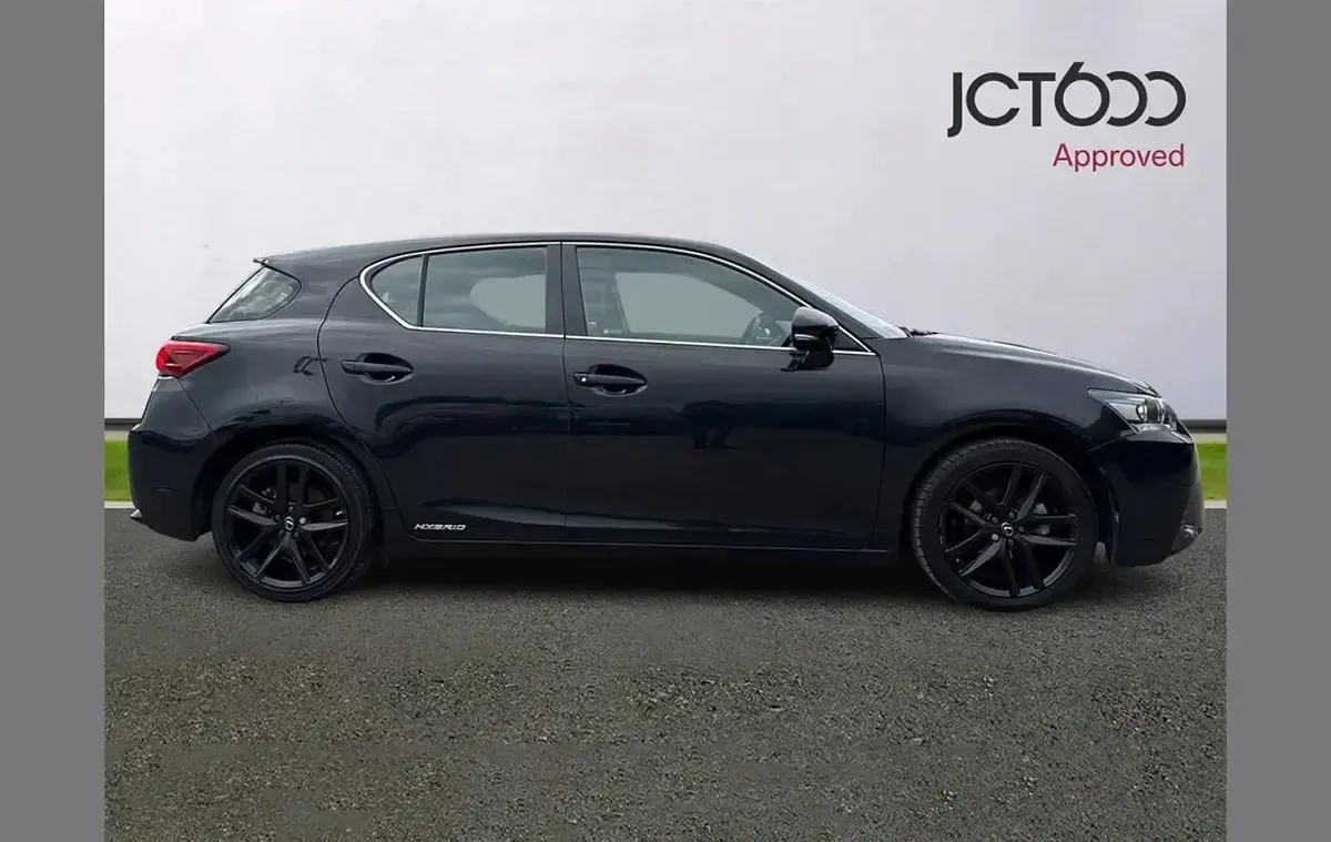 Used Lexus CT200h 134 HP (98 kW) 2021 Black Hatchback