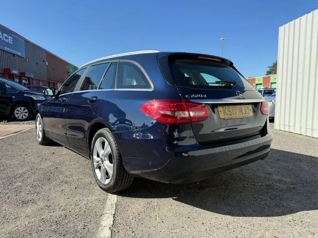 Second-hand Mercedes C220 Executive 2017 Albastru Break