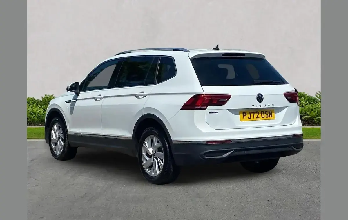 Used VW Tiguan Allspace Life 150 HP (110 kW) 2022 White SUV
