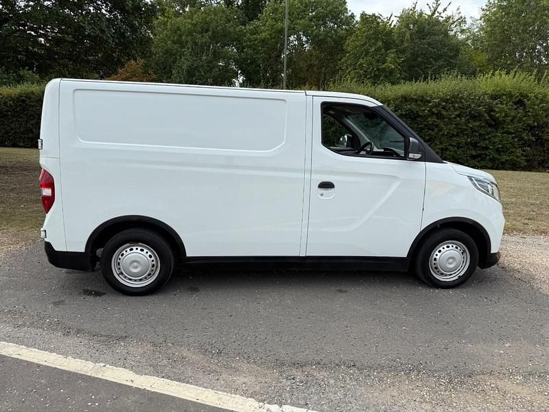 Used Maxus eDeliver 3 89 kW (122 HP) 2022 White Van
