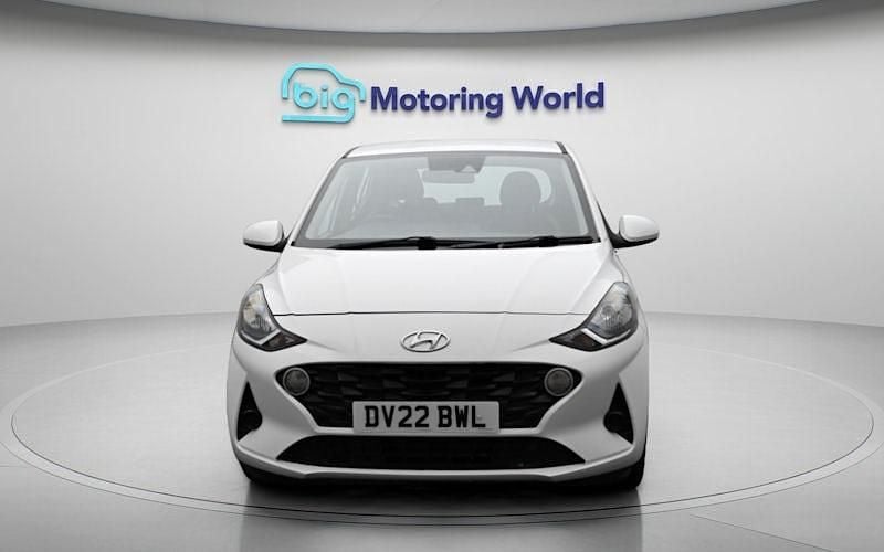 Gebraucht Hyundai i10 SE 67 PS (49 kW) 2022 Weiß Kleinwagen