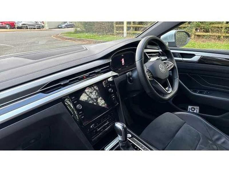 Used VW Arteon R-line 218 HP (160 kW) 2024 Pyrite silver metallic Estate