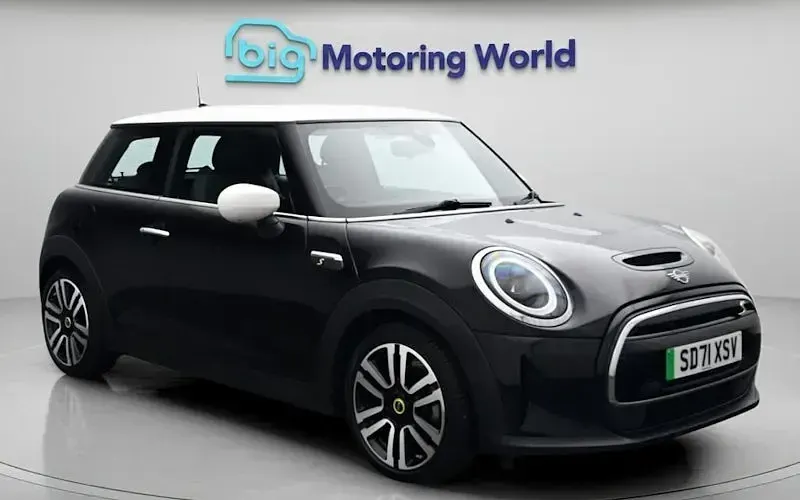 Used Mini Cooper Level 2 135 kW (184 HP) 2021 Hatchback
