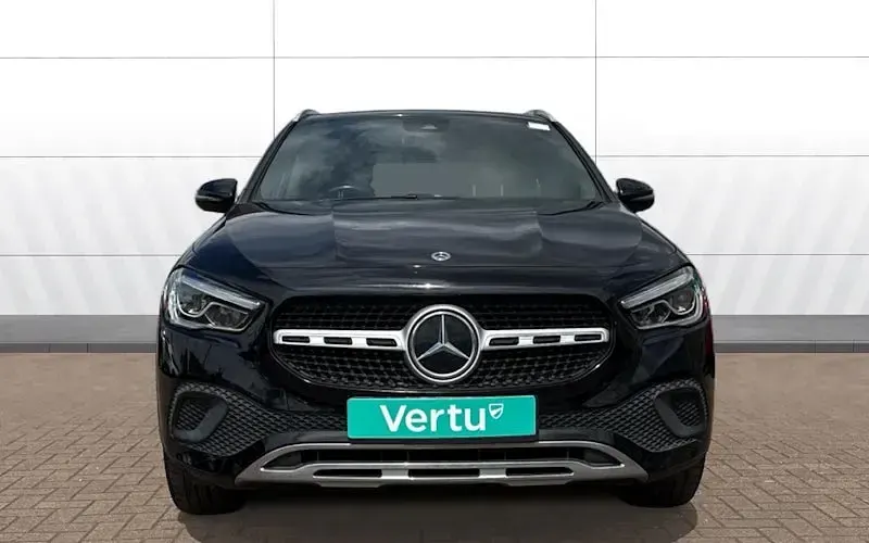 Usado Mercedes GLA200 163 HP (119 kW) 2022 SUV
