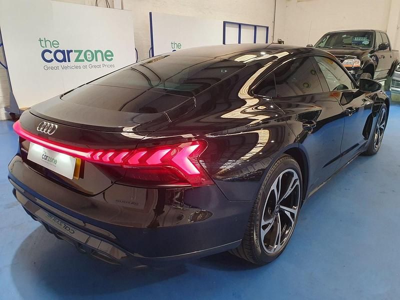 Used Audi e-tron GT quattro Comfort 389 kW (530 HP) 2023 Black Sedan