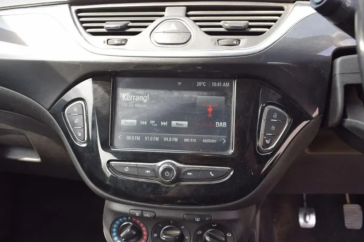 Used Vauxhall Corsa 75 HP (55 kW) 2017 Red Hatchback