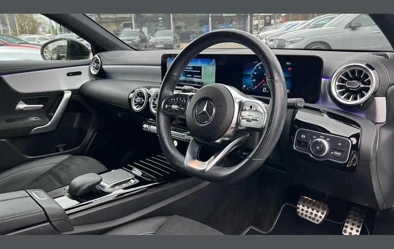 Used Mercedes A200 Executive 161 HP (118 kW) 2022 White Hatchback