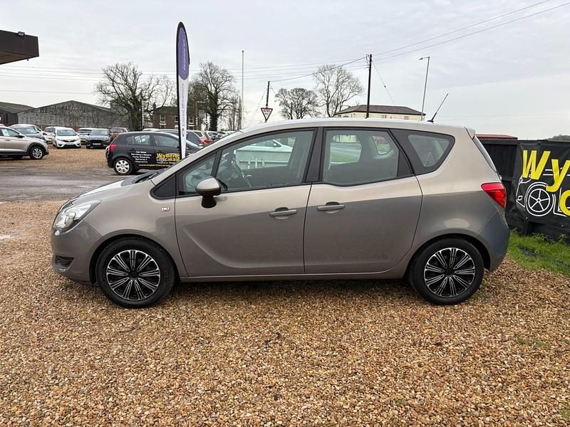 Used Vauxhall Meriva 2015 Brown MPV