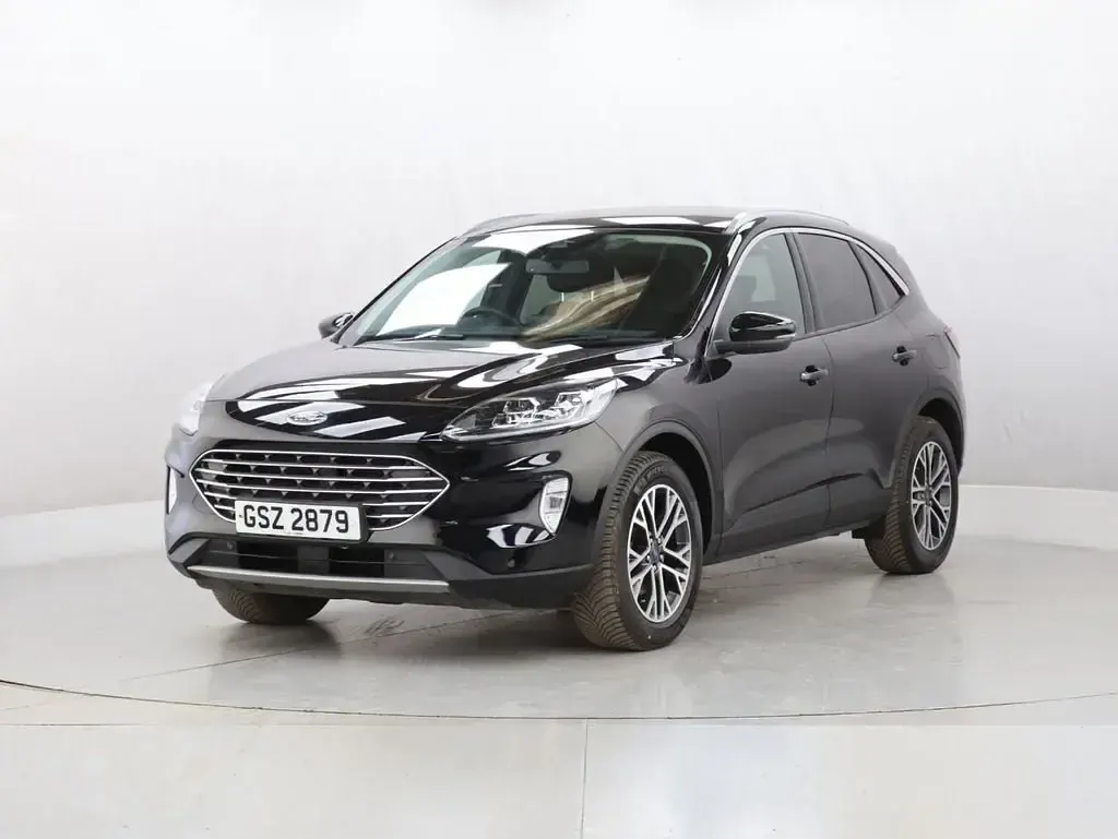 Usado Ford Kuga Titanium 190 CV (139 kW) 2022 Negro SUV