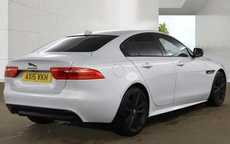 Used Jaguar XE R-Sport 179 HP (131 kW) 2019 Sedan