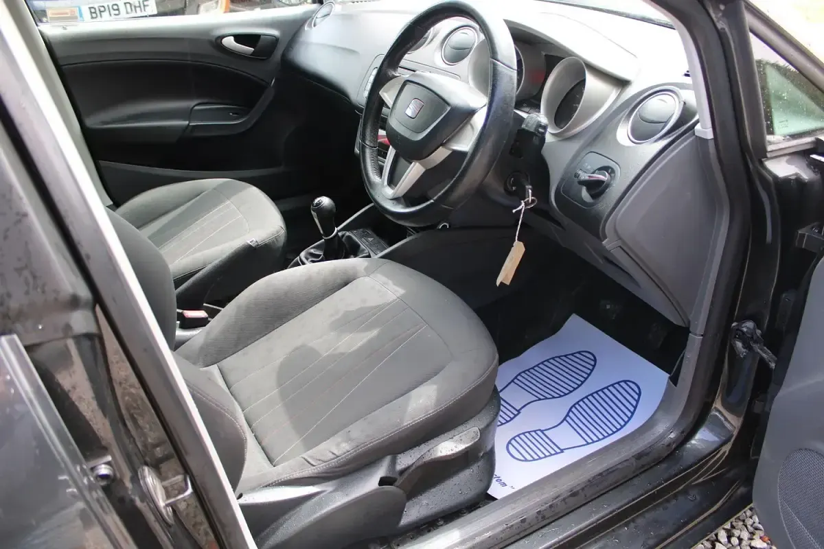 Used Seat Ibiza Copa 85 HP (62 kW) 2011 Grey Hatchback