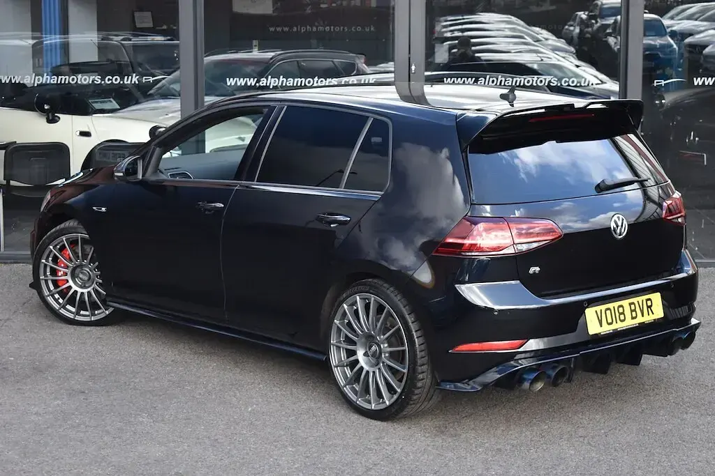 Used VW Golf VII R 310 HP (228 kW) 2018 Black Hatchback