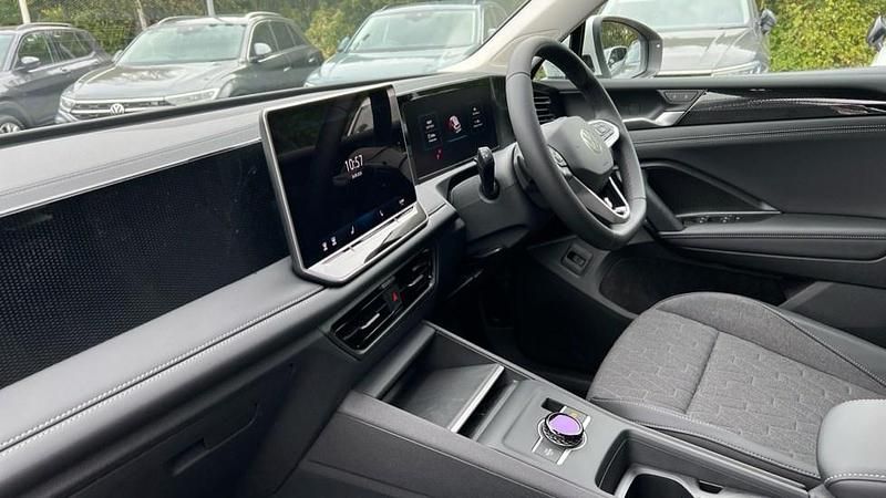 Used VW Tiguan Match 150 HP (110 kW) 2025 Pure white SUV