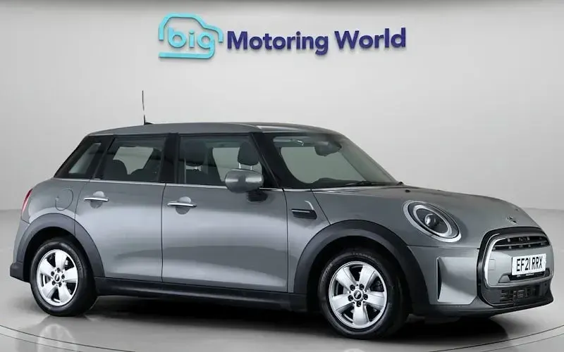 Used Mini Cooper Classic 136 HP (100 kW) 2021 Hatchback
