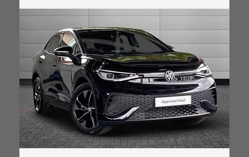 Grenadilla black Used 2025 VW ID.5 Pro SUV | £28,095 (Fair price) - Image 1/3