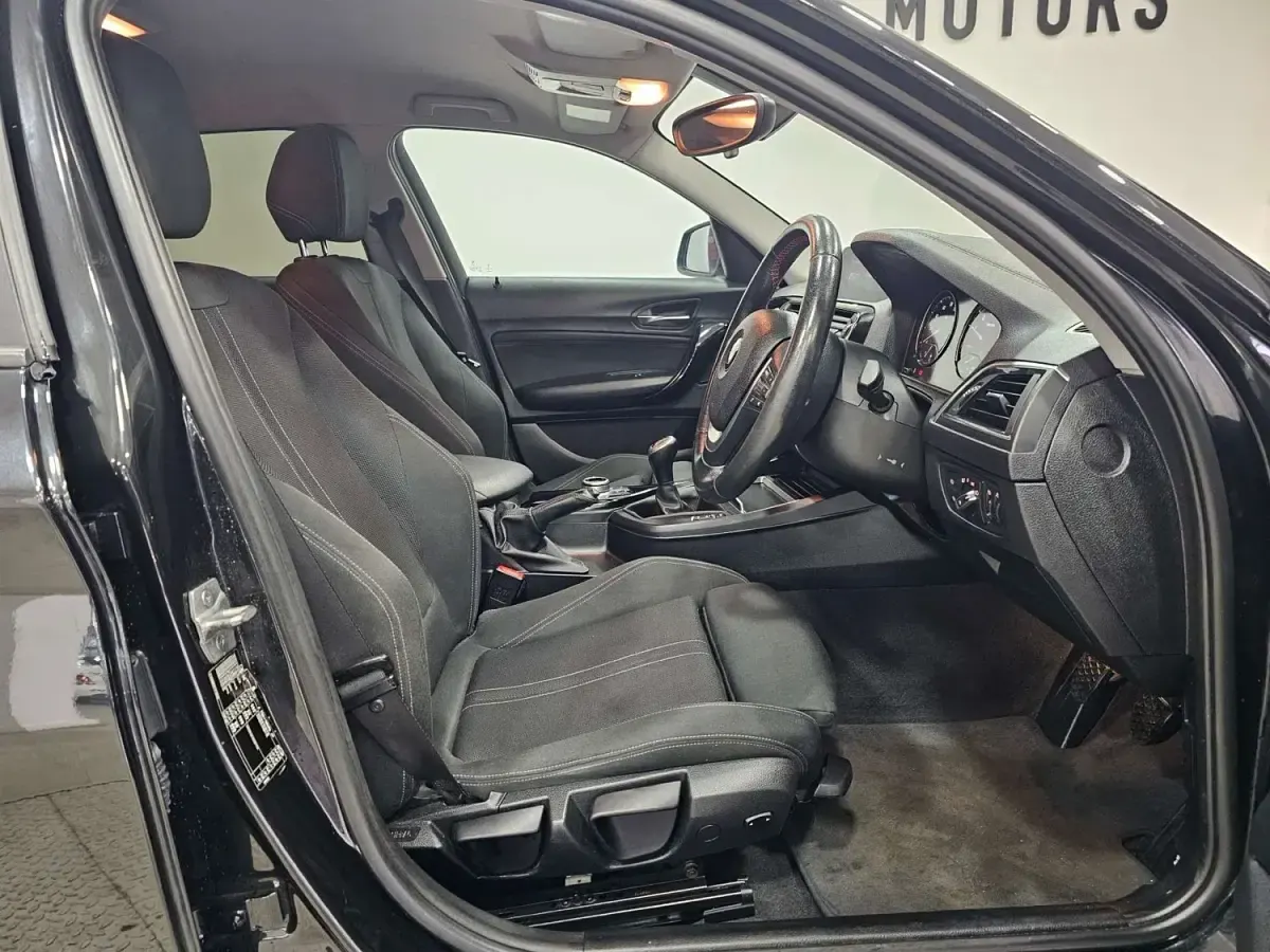 Usado BMW 118 Sport Line 2018 Preto Citadino