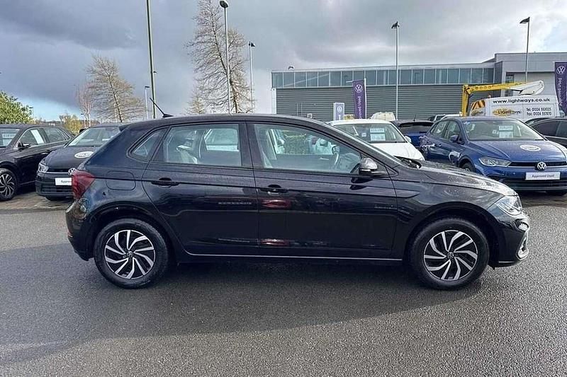 Used VW Polo Life 95 HP (69 kW) 2023 Black Hatchback