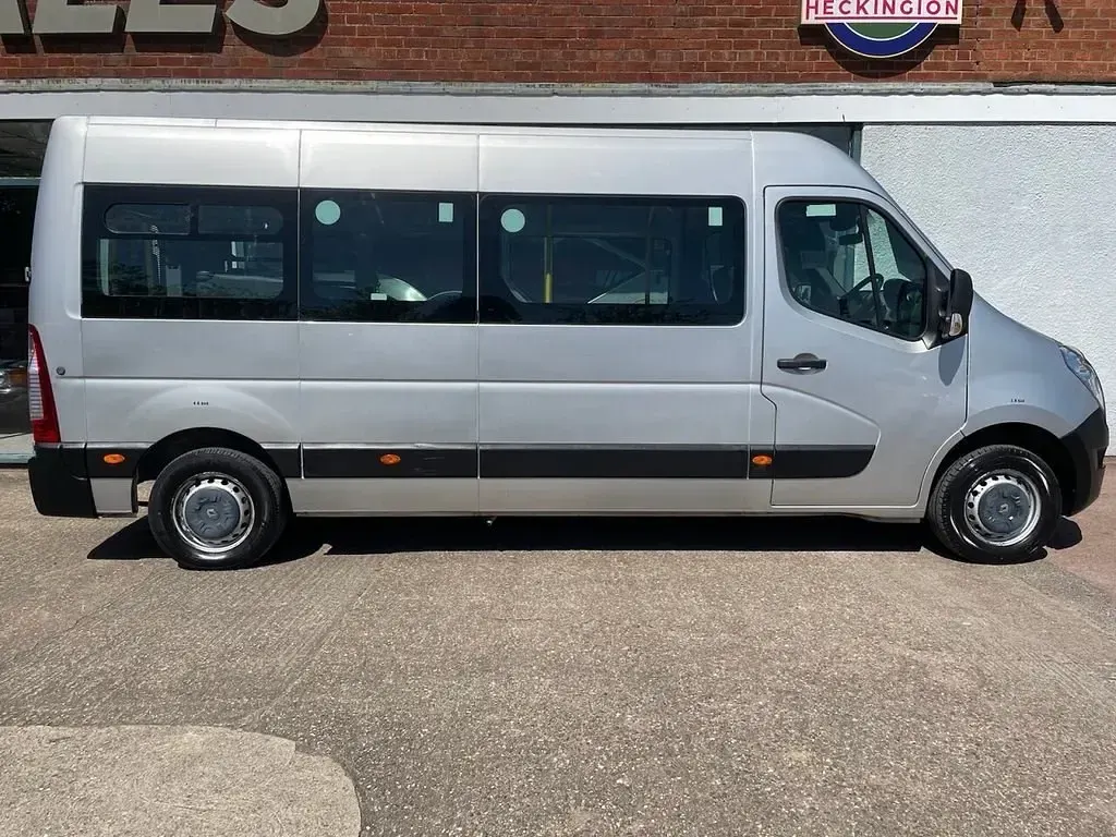 Begagnad Renault Master 2013 Grå Van