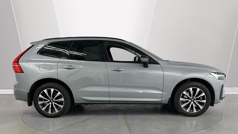 Used Volvo XC60 Plus 247 HP (181 kW) 2024 Grey SUV