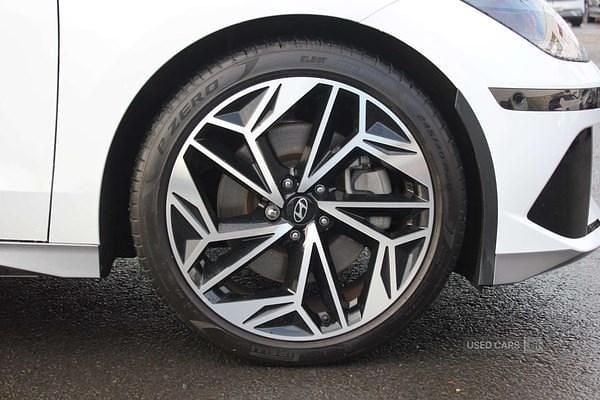 Used Hyundai Ioniq 6 Premium 167 kW (228 HP) 2024 White Sedan