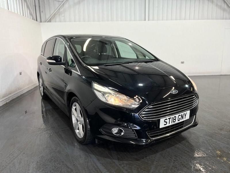 Used Ford S-MAX Titanium 180 HP (132 kW) 2018 Black MPV