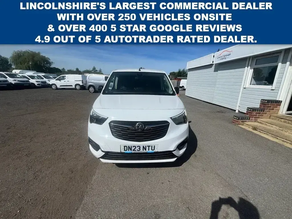 Used Vauxhall Combo S 100 HP (73 kW) 2023 White MPV