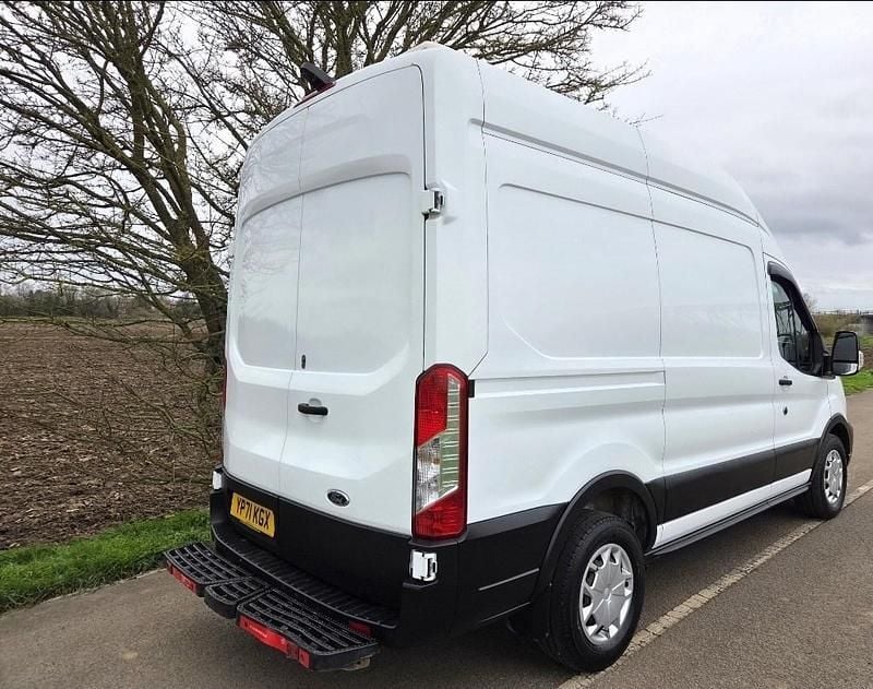 Used Ford Transit Trend 130 HP (95 kW) 2022 White Van