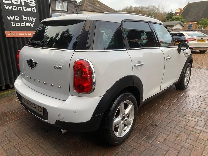Used Mini One Countryman 98 HP (72 kW) 2014 White SUV
