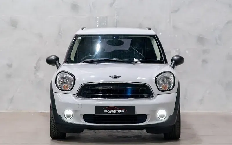 Used Mini ONE 98 HP (72 kW) 2015 White Hatchback