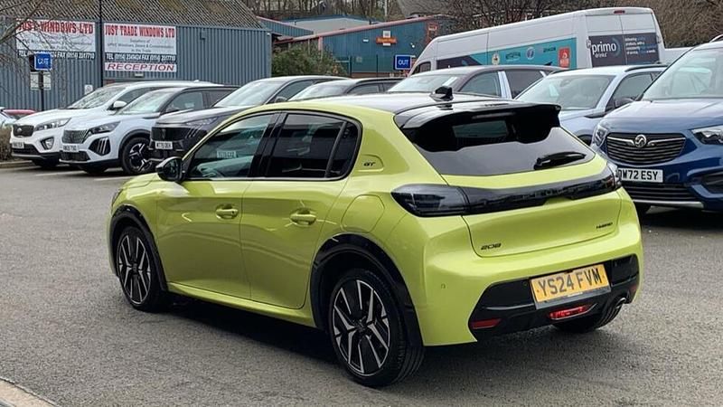 Used Peugeot 208 GT 102 HP (75 kW) 2024 Yellow Hatchback