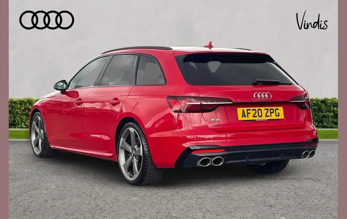 Usado Audi S4 Black Edition 347 CV (255 kW) 2020 Rojo Familiar