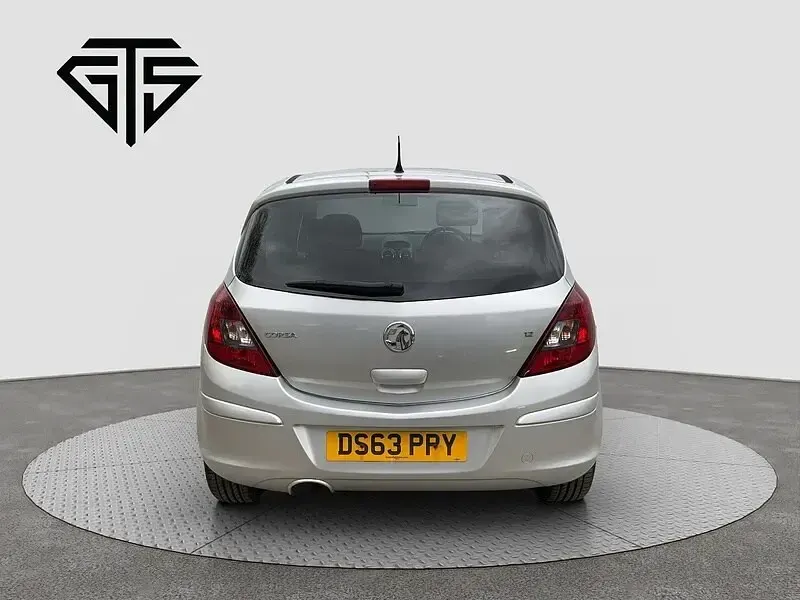 Used Vauxhall Corsa 85 HP (62 kW) 2013 Silver Hatchback