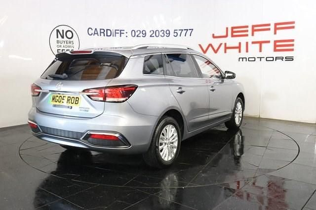 Used MG MG5 EV Exclusive 114 kW (156 HP) 2022 Silver Estate