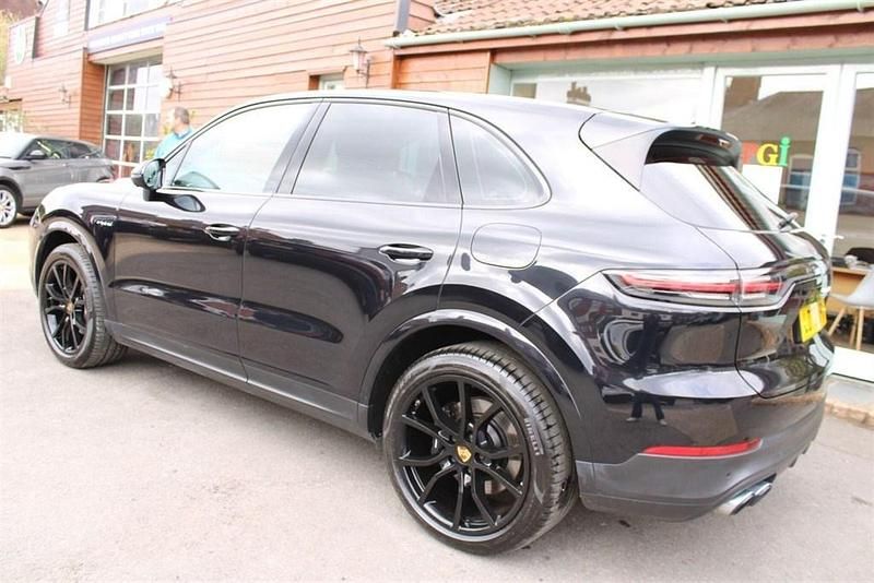 Used Porsche Cayenne 462 HP (339 kW) 2020 Black SUV
