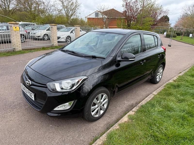 Used Hyundai i20 Active 85 HP (62 kW) 2013 Black Hatchback