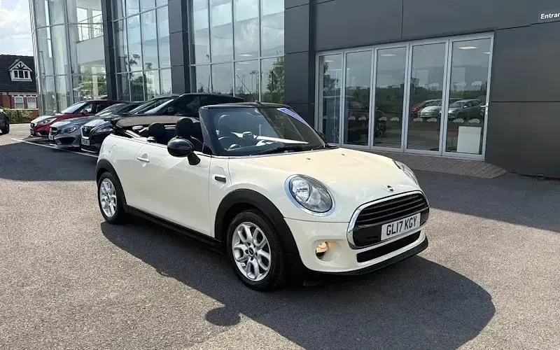 Usado Mini Cooper Cabriolet Pepper 136 CV (100 kW) 2017 Descapotable