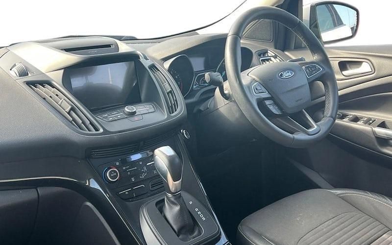 Second-hand Ford Kuga Titanium 182 CP (133 kW) 2019 Alb SUV