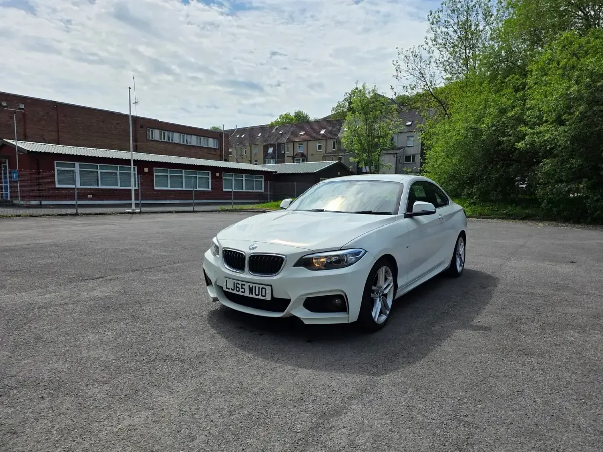 Used BMW 218 M Sport 2015 White Coupe