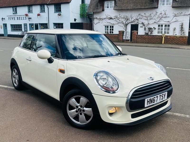 Used Mini One D Hatch 95 HP (69 kW) 2017 White Hatchback