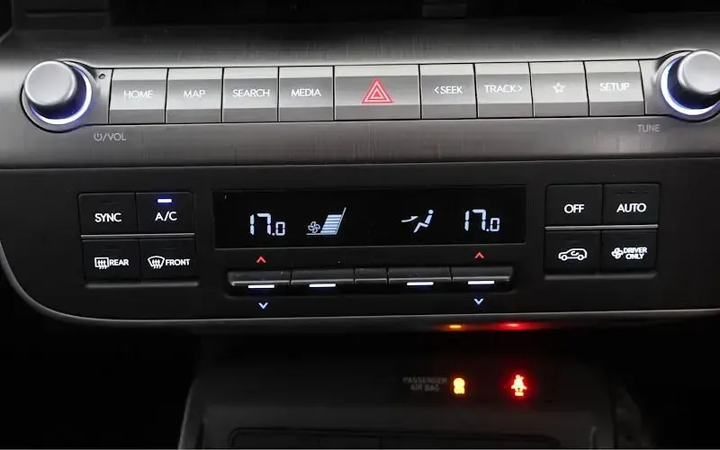 Used Hyundai Kona Advanced 160 kW (218 HP) 2024 Silver SUV